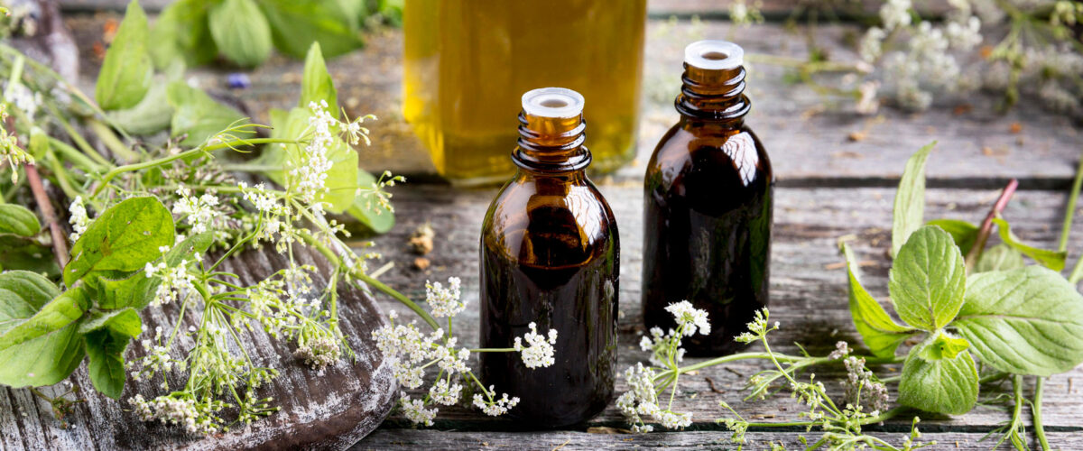 Huiles essentielles pour soulager les maux de gorges